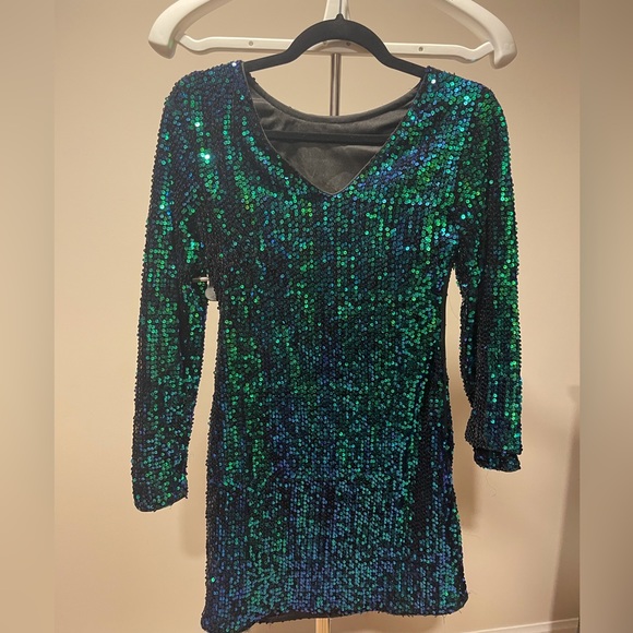 dress - Picture 2 of 2